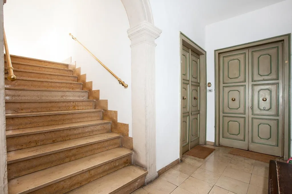 Suite al Vecchio Castello Verona 0*,  Italia