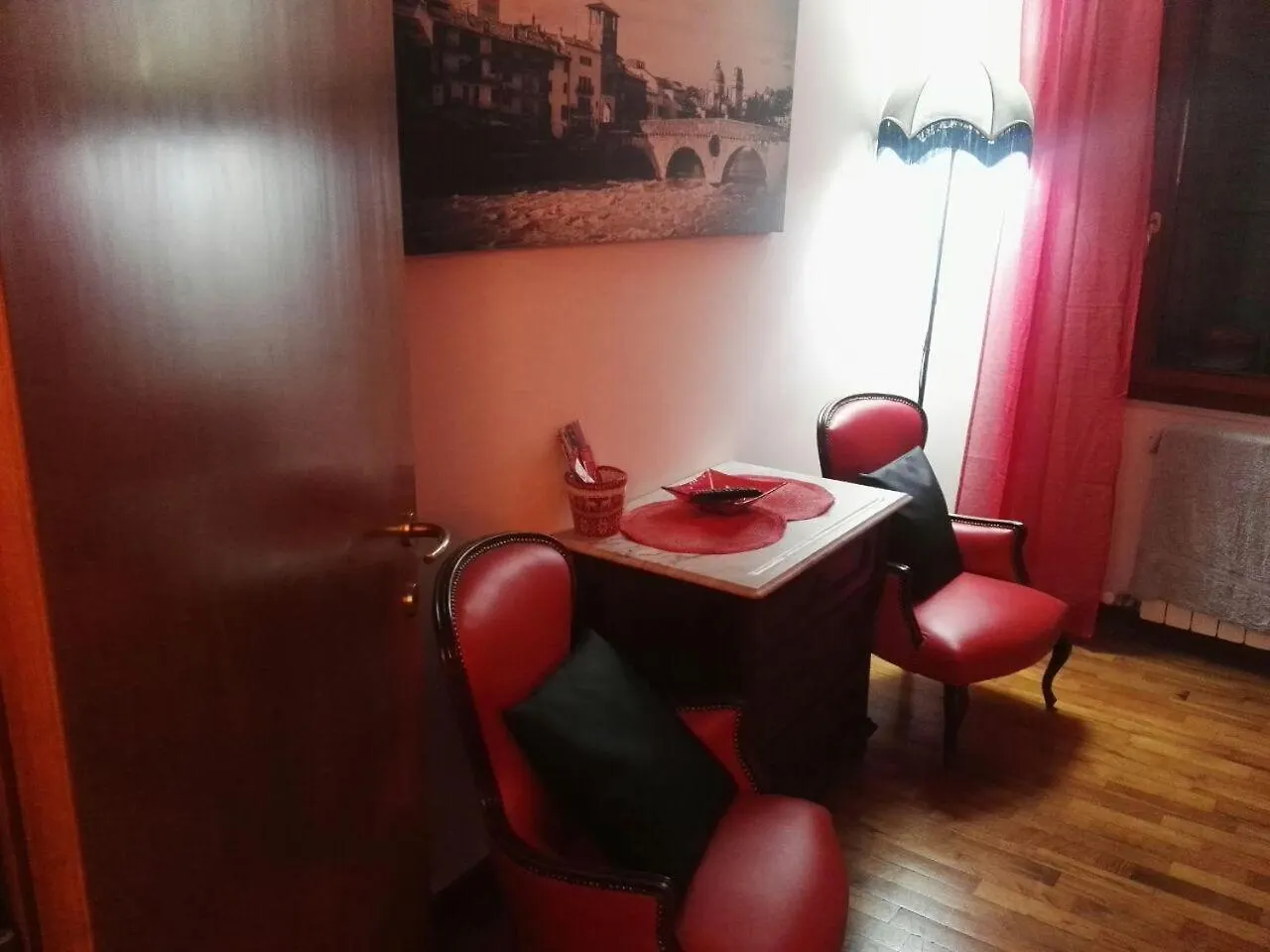 Suite al Vecchio Castello Verona 0*,  Italia